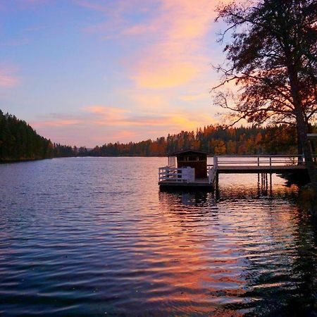 Villa Gladtjaern Smedjebacken Экстерьер фото