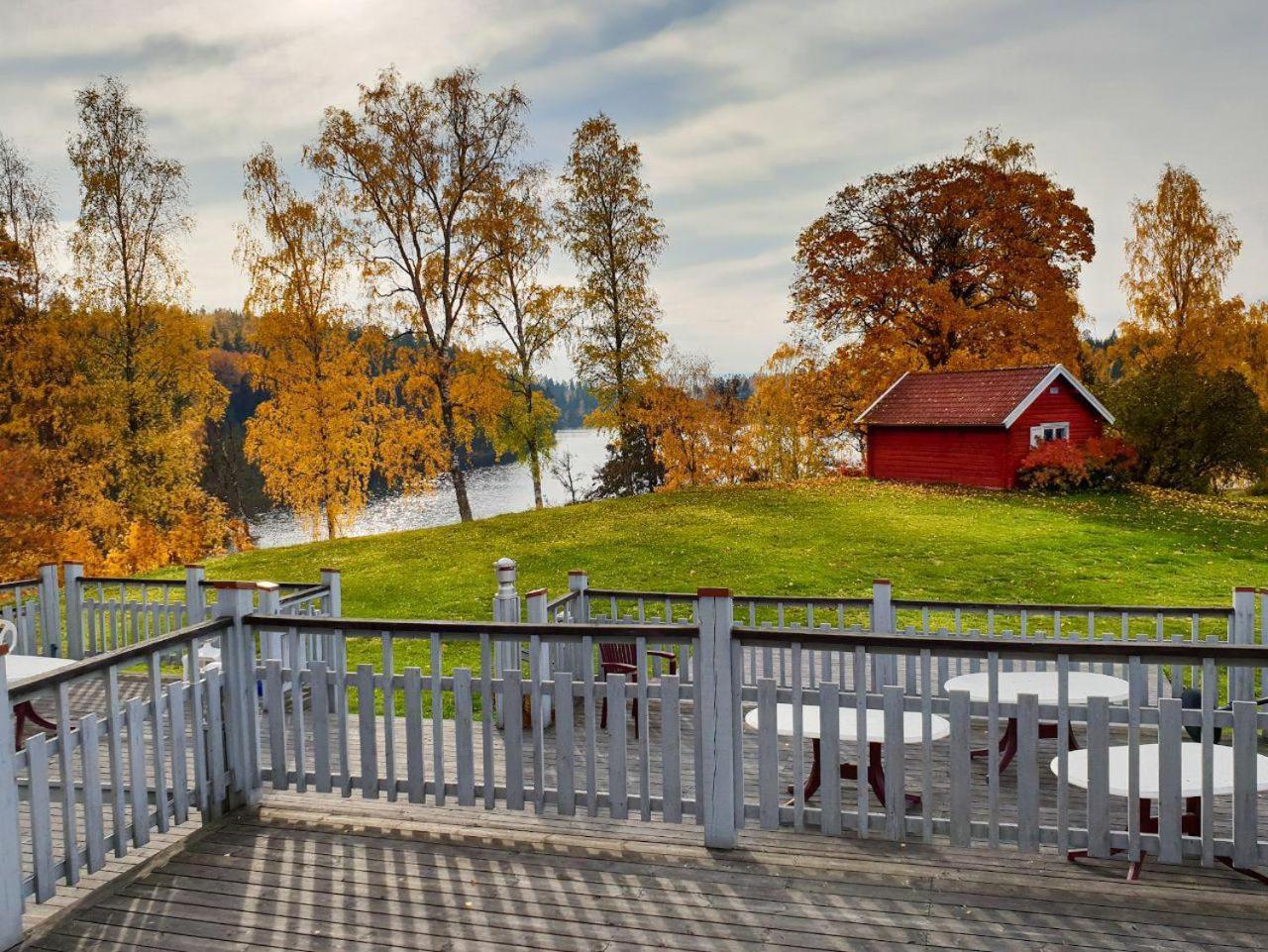 Villa Gladtjaern Smedjebacken Экстерьер фото