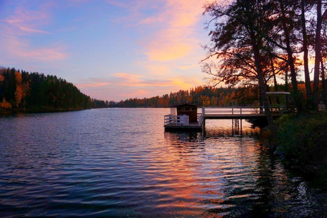 Villa Gladtjaern Smedjebacken Экстерьер фото